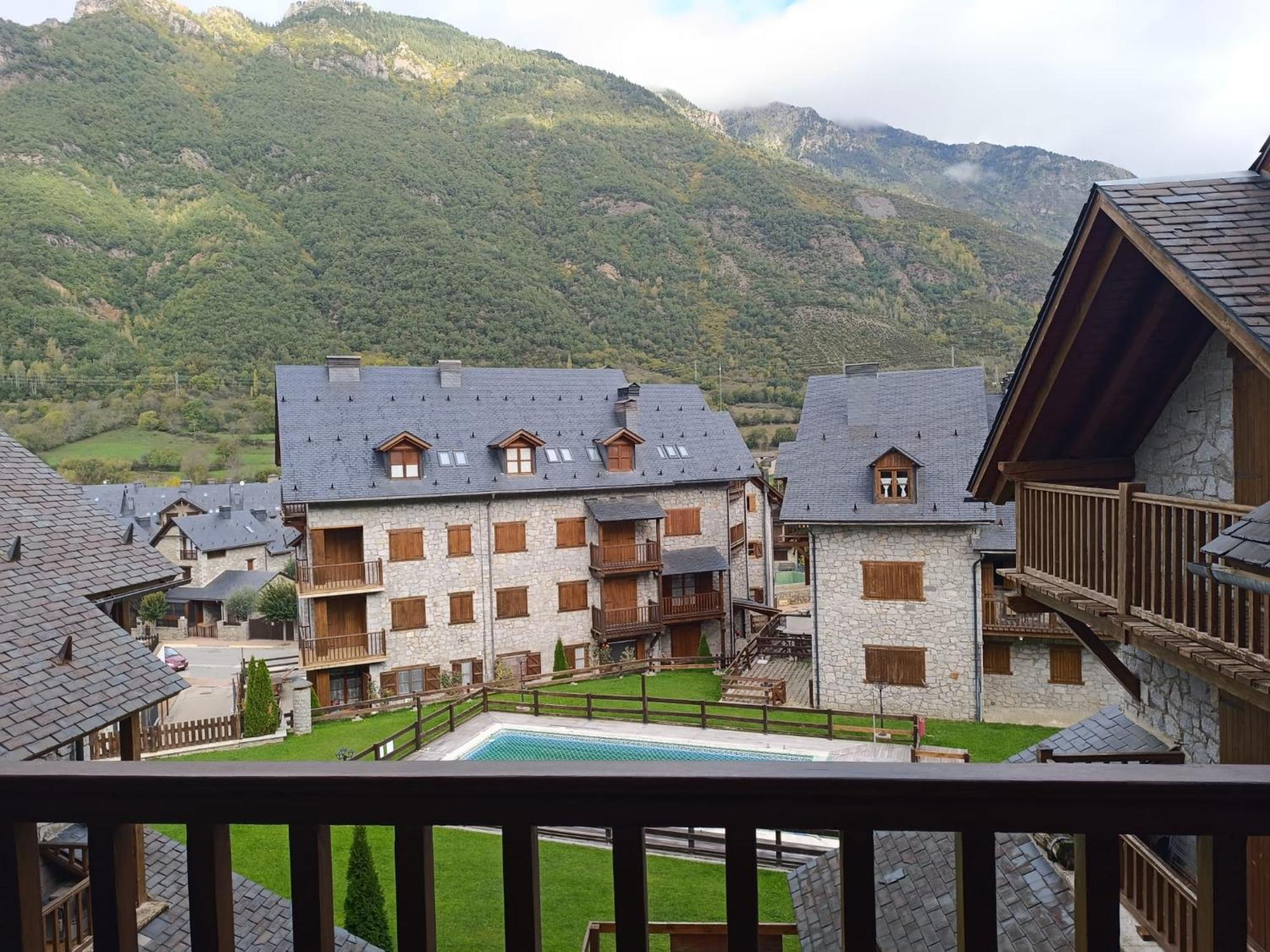 Vall Benas Familias-Valle De Benasque Luaran gambar